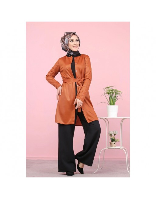 Veste-tunique satinée à ceinture pour femme (Mode musulmane en ligne pas cher) - Couleur rouille Veste-tunique satinée à ceinture pour femme (Mode musulmane en ligne pas cher) - Couleur rouille