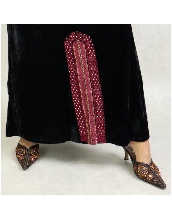 Robe arabe traditionnelle en velours brodée pour femme (Saison Automne-Hiver) - Couleur Noir 