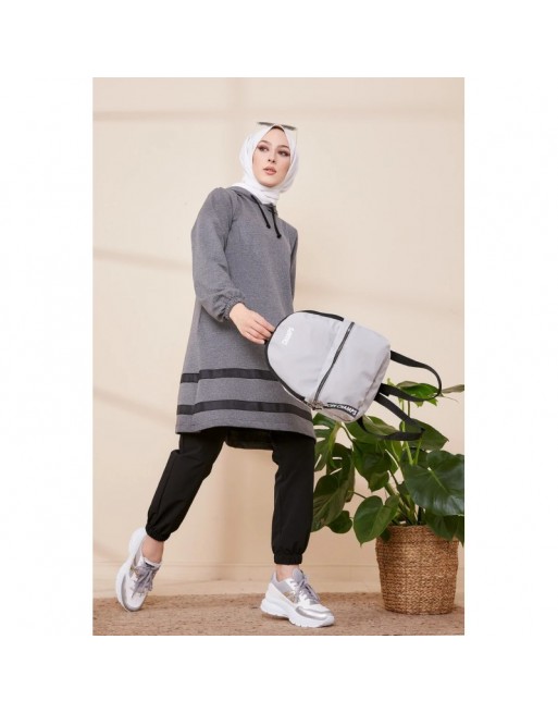 Tunique à capuche et bandes noires pour femme (Mode islamique) - Couleur gris chiné Tunique à capuche et bandes noires pour femme (Mode islamique) - Couleur gris chiné