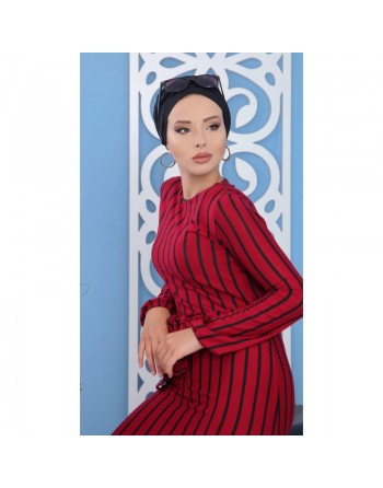Robe à rayures noires de couleurs rouge framboise (Vêtement turque femme moderne) 