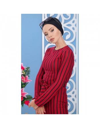 Robe à rayures noires de couleurs rouge framboise (Vêtement turque femme moderne) 