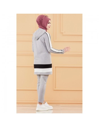 Ensemble survêtement pour femme : Tunique à capuche et Pantalon (Tenue sport Hijab) - Couleur gris clair 