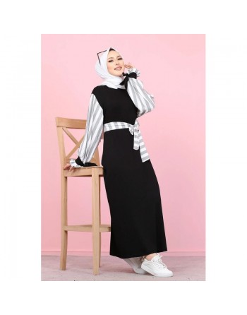 Robe longue noire à manches à rayures Grise et blanches (Grande taille disponible) 