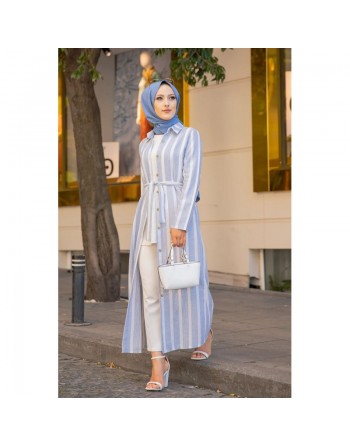 Robe chemise d'été longue à rayures (Vetement hijab chic pour femme) - Couleur blanc et bleu clair 