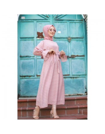Robe longue à rayures avec ceinture pour femme voilée - Couleur rose poudré 