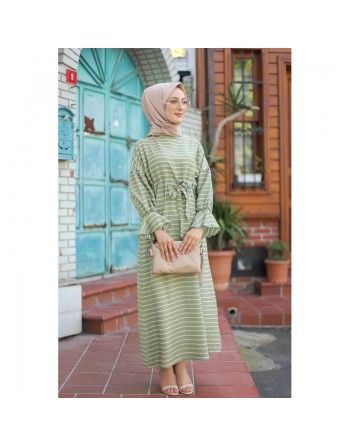 Robe longue à rayures avec ceinture pour femme voilée - Couleur Vert amande 