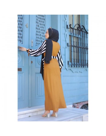 Robe pour femmes musulmanes - Ceinture et manche à rayure noir et blanc (Grandes tailles disponibles) - Couleur moutarde 