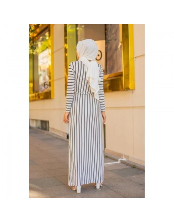 Robe très longue (Vetement pour femme voilée) - Couleur crème à rayures noires 