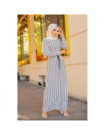 Robe très longue (Vetement pour femme voilée) - Couleur crème à rayures noires 