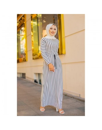 Robe très longue (Vetement pour femme voilée) - Couleur crème à rayures noires 