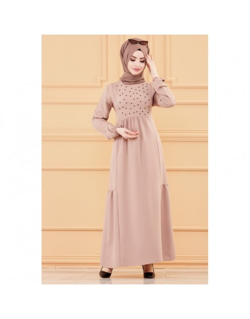 Robe longue perlée chic et classe (Vêtement habillé pour femme voilée) - Couleur beige Robe longue perlée chic et classe (Vêtement habillé pour femme voilée) - Couleur beige