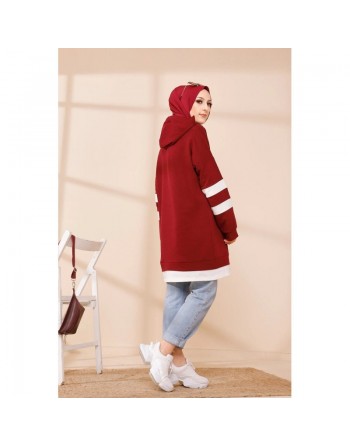 Tunique décontractée avec capuche (Sweat long pour femme voilée) - Couleur rouge bordeaux avec bandes blanches 