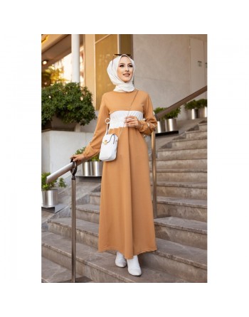 Robe longue casual (Mode islamique pour femme voilée) - Couleur Camel et blanc 