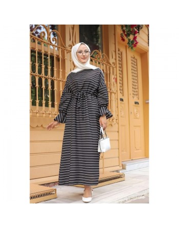 Robe longue à rayures avec ceinture pour femme voilée - Couleur noire 