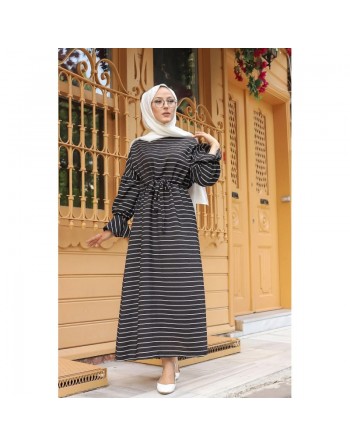 Robe longue à rayures avec ceinture pour femme voilée - Couleur noire 