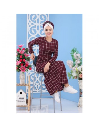 Robe avec imprimés à carreaux de couleur aubergine (grandes tailles) - Vetement femme voilée moderne 