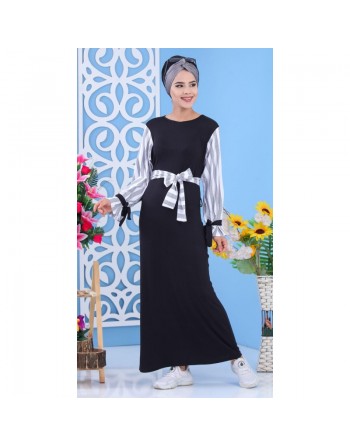 Robe pas chère de couleur noire avec manches à rayures grises et blanches pour femme 
