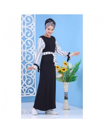 Robe pas chère de couleur noire avec manches à rayures grises et blanches pour femme 