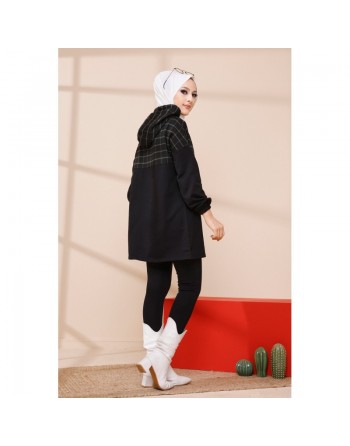 Tunique avec capuche (Vêtement automne hiver pour femme) - Couleur noir à rayures vertes 
