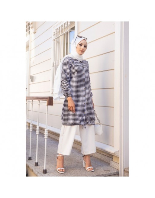 Tunique à carreaux pour femme voilée - Couleur noir et blanc Tunique à carreaux pour femme voilée - Couleur noir et blanc