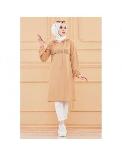 Tunique avec strass et capuche (Vêtement hidjab décontracté moderne pour femme musulmane) - Couleur vison Tunique avec strass et capuche (Vêtement hidjab décontracté moderne pour femme musulmane) - Couleur vison