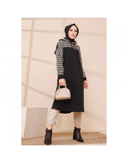 Tunique avec capuche bicolore (Vêtements modernes pour femmes voilées) - Couleur noir et beige Tunique avec capuche bicolore (Vêtements modernes pour femmes voilées) - Couleur noir et beige