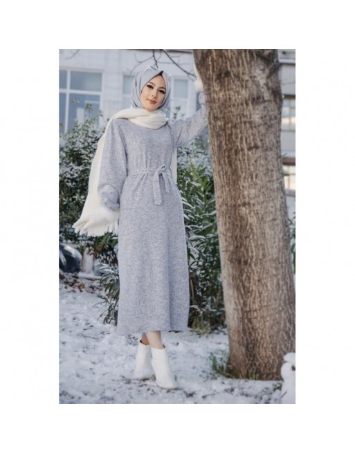Robe tissu polaire avec ceinture (Tenue Hijab Saison Automne-Hiver) - Couleur gris Robe tissu polaire avec ceinture (Tenue Hijab Saison Automne-Hiver) - Couleur gris