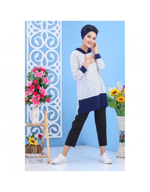 Tunique décontractée à capuche pour femme - Couleur blanche et bleu marine à rayures grise Tunique décontractée à capuche pour femme - Couleur blanche et bleu marine à rayures grise