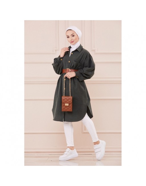 Chemise longue et ample pour femme (Vêtement hijab moderne) - Couleur vert émeraude Chemise longue et ample pour femme (Vêtement hijab moderne) - Couleur vert émeraude