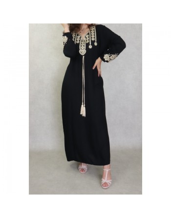 Robe longue élégante avec broderies et pompons pour femme - Couleur Noir 