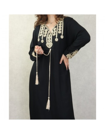 Robe longue élégante avec broderies et pompons pour femme - Couleur Noir 