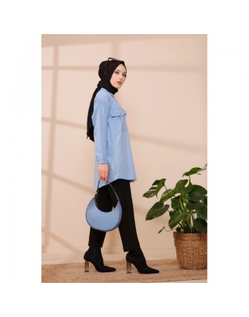 Tunique-Chemise casual pour femme avec deux grandes poches - Couleur bleu clair 