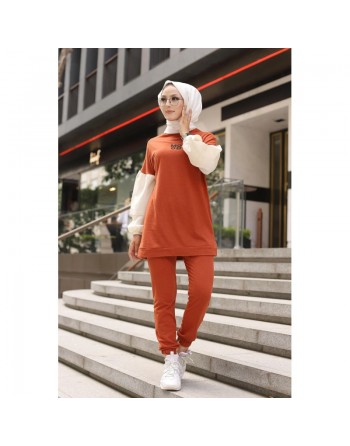 Ensemble survêtement 2 pièces - Tenue de sport hijab adaptée femme voilée (Grande taille disponible) - Couleur Brique 