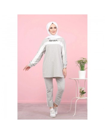 Ensemble survêtement imprimé "NASA" - Tenue pour femme voilée (Hijab sport Turquie pas cher) - Couleur gris clair 