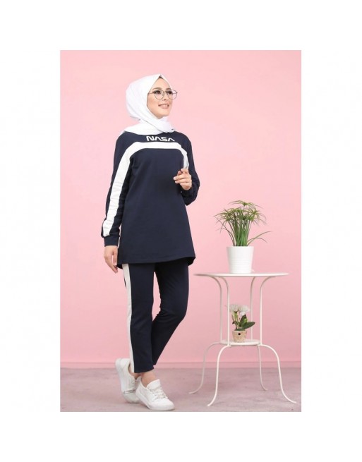 Ensemble survêtement sport pas cher (Boutique en ligne femme voilée) - Grande taille disponible - Couleur Bleu nuit Ensemble survêtement sport pas cher (Boutique en ligne femme voilée) - Grande taille disponible - Couleur Bleu nuit