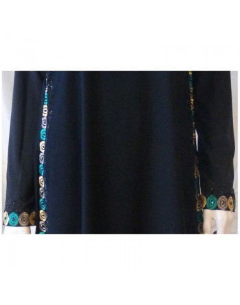 Abaya noire avec broderies (motifs vert, jaune et taupe) et son écharpe assortie 