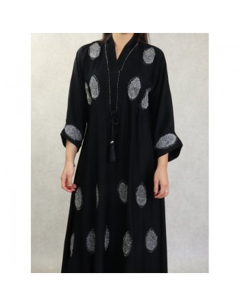 Robe Abaya Dubaï noire de qualité avec broderie et strass argenté et ceinture interne 