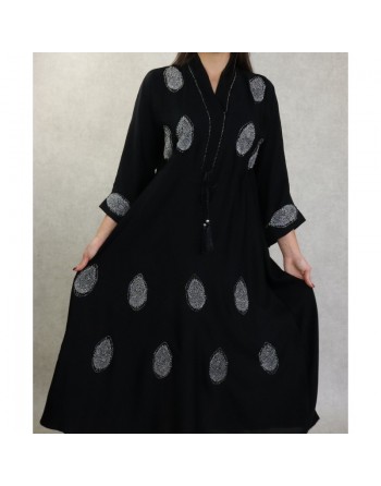Robe Abaya Dubaï noire de qualité avec broderie et strass argenté et ceinture interne 