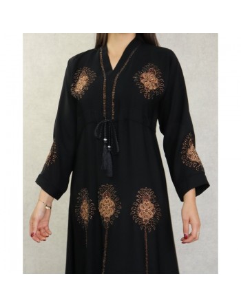 Robe de soirée Abaya Dubaï noire ample de qualité avec broderie, strass dorés et ceinture interne 