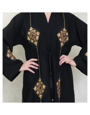 Robe Abaya Dubaï noire de qualité avec ceinture de serrage interne, strass et nombreuses broderies 