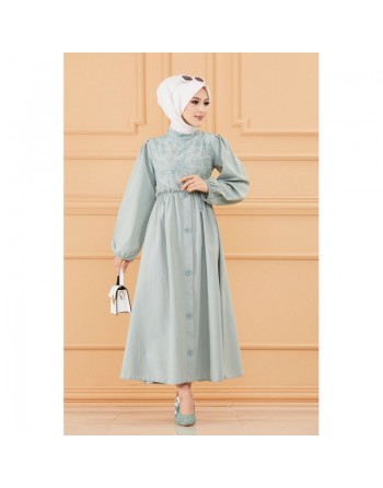 Robe ample et évasée avec broderie discrète Vêtement style habillé pour femme voilée) - Couleur menthe 