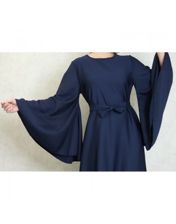 Robe longue manches évasées avec sa ceinture - Couleur Bleu marine 
