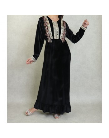 Robe longue orientale en velours avec broderies et jolies décorations pour femme - Couleur Noir 