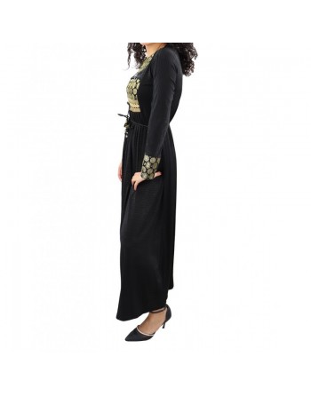 Abaya longue noire avec broderies et motifs dorés (écharpe assortie) 
