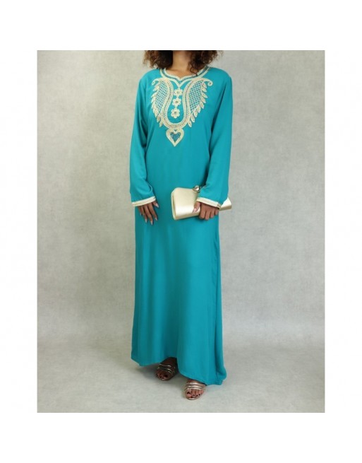 Robe orientale pour femme avec broderie dorée et strass multicouleur - Couleur Vert émeraude Robe orientale pour femme avec broderie dorée et strass multicouleur - Couleur Vert émeraude