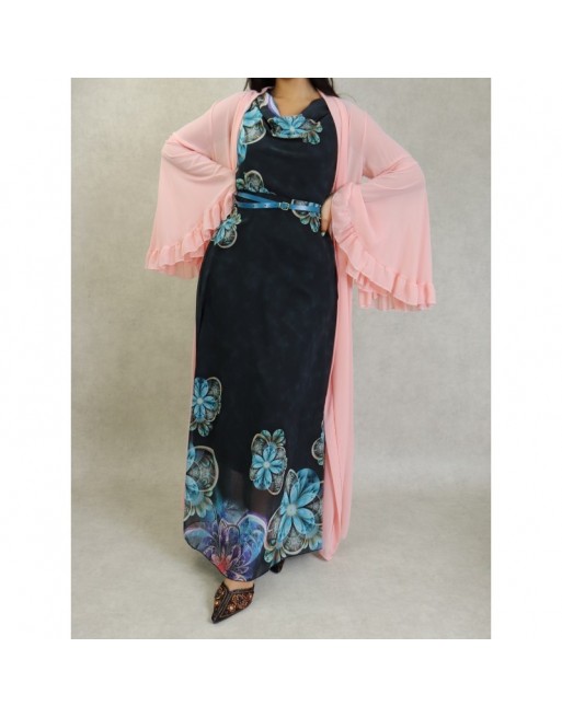 Robe longue sans manches en mousseline de couleur blanc Gris à motifs fleuris bleus et ceinture assortie Robe longue sans manches en mousseline de couleur blanc Gris à motifs fleuris bleus et ceinture assortie