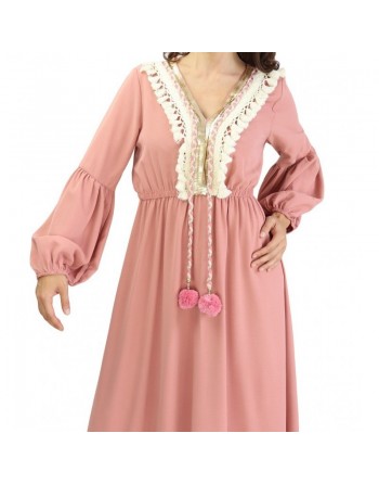 Robe brodée maxi-longue avec pompons et manche bouffantes pour femme - Couleur rose poudré 