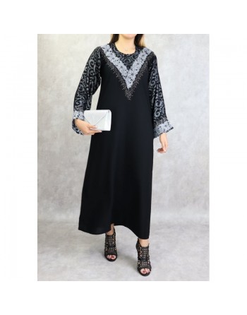 Abaya Dubai chic et moderne avec broderies et strass pour femme 