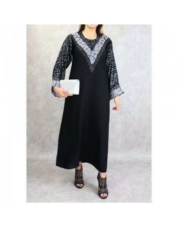 Abaya Dubai chic et moderne avec broderies et strass pour femme 