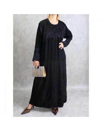 Abaya des Emirats - Robe Noire ornée de broderie et de strass 